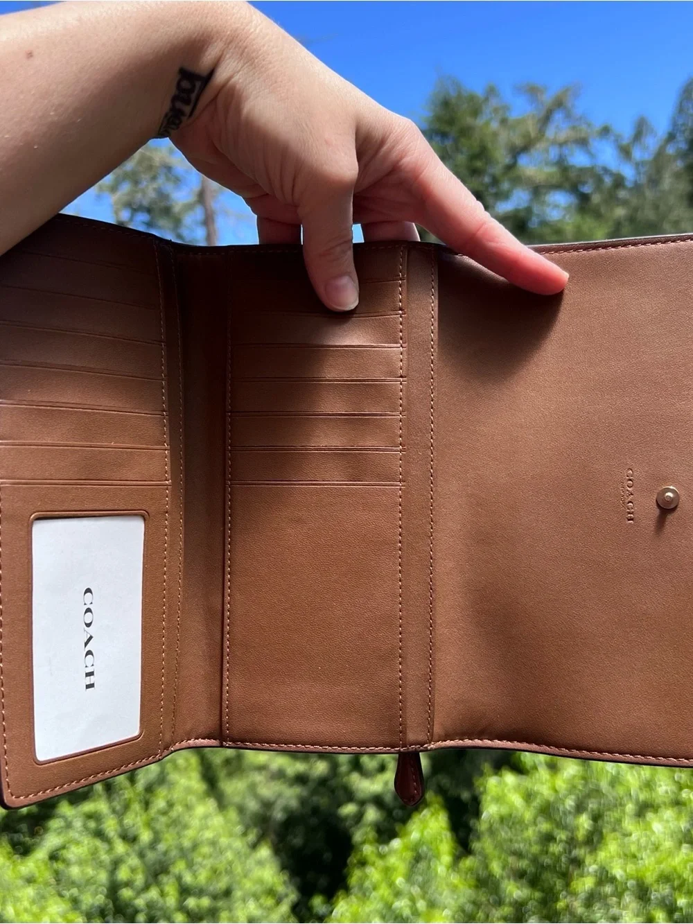 COACH Leather Trifold Wallet Brown w Gold Hardware AUTHENTIC